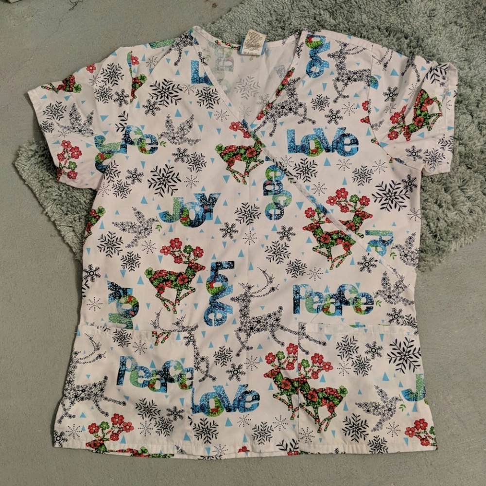 Hoilday scrub top